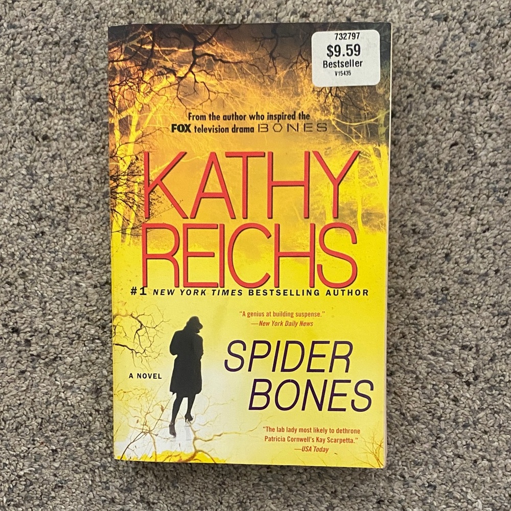 Kathy Reichs "Spider Bones" Paperback - Yellow Cover